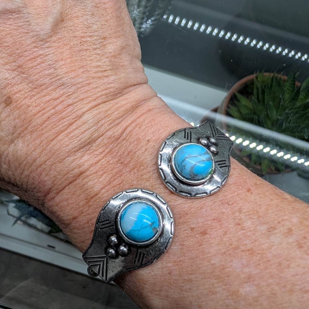 Express Silver Leaf Cuff Bracelet